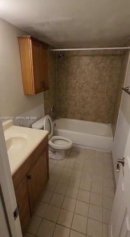 3905 N Nob Hill Rd 103, Sunrise, FL 33351