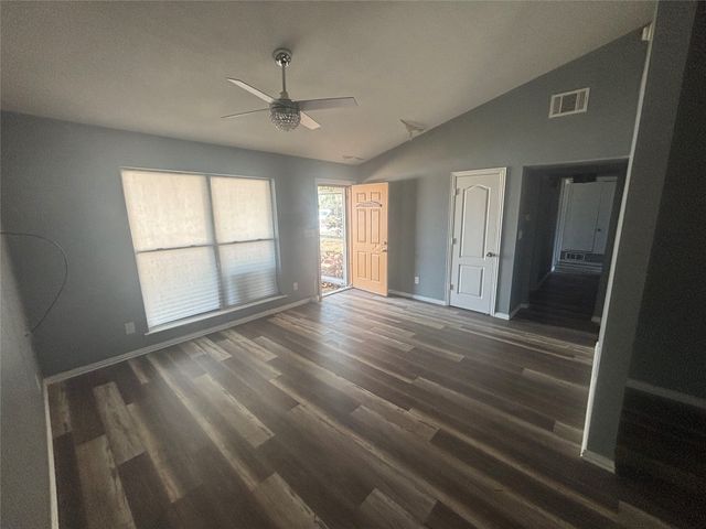 812 W Grubb Drive, Mesquite, TX 75149