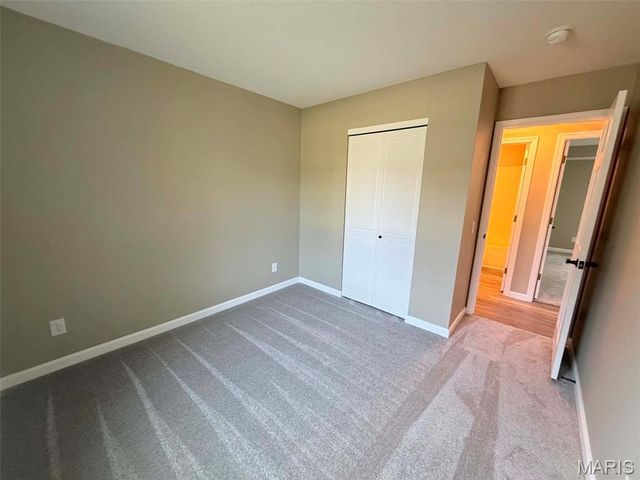 1068 Apricot Drive, St Charles, MO 63301