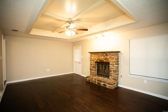 10 Willow Oak Loop, Maumelle, AR 72113