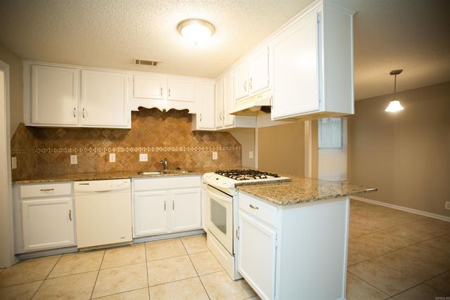 10 Willow Oak Loop, Maumelle, AR 72113