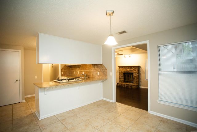 10 Willow Oak Loop, Maumelle, AR 72113