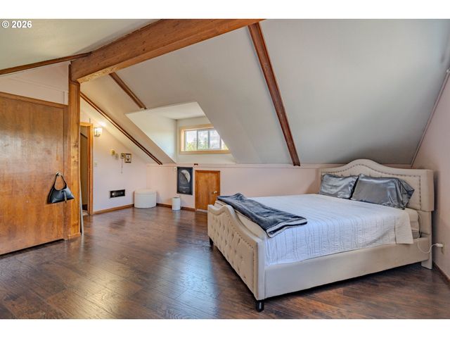 2015 Se 283RD Ave, Camas, WA 98607