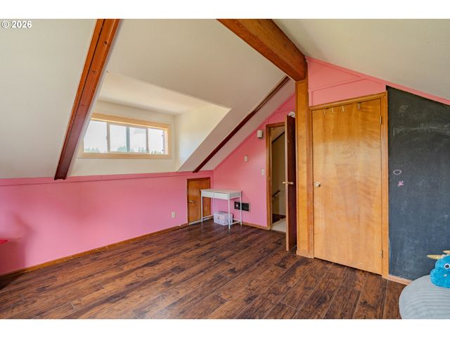 2015 Se 283RD Ave, Camas, WA 98607