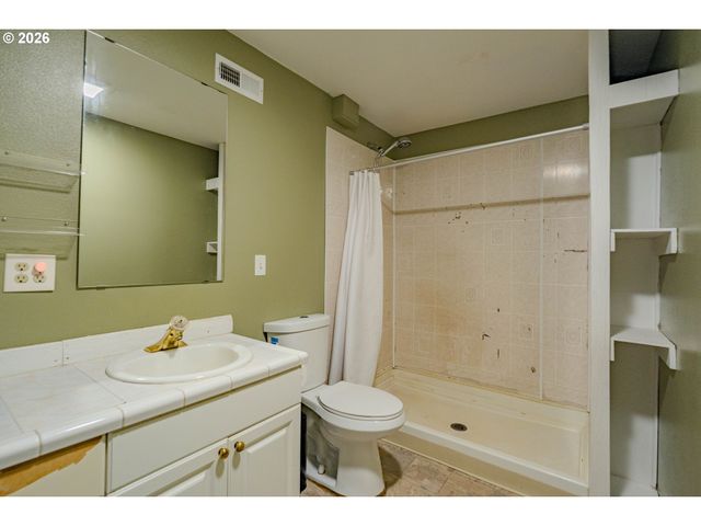 2015 Se 283RD Ave, Camas, WA 98607