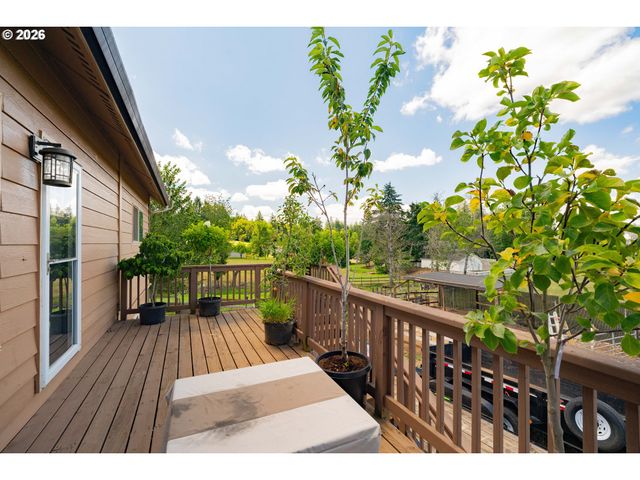 2015 Se 283RD Ave, Camas, WA 98607