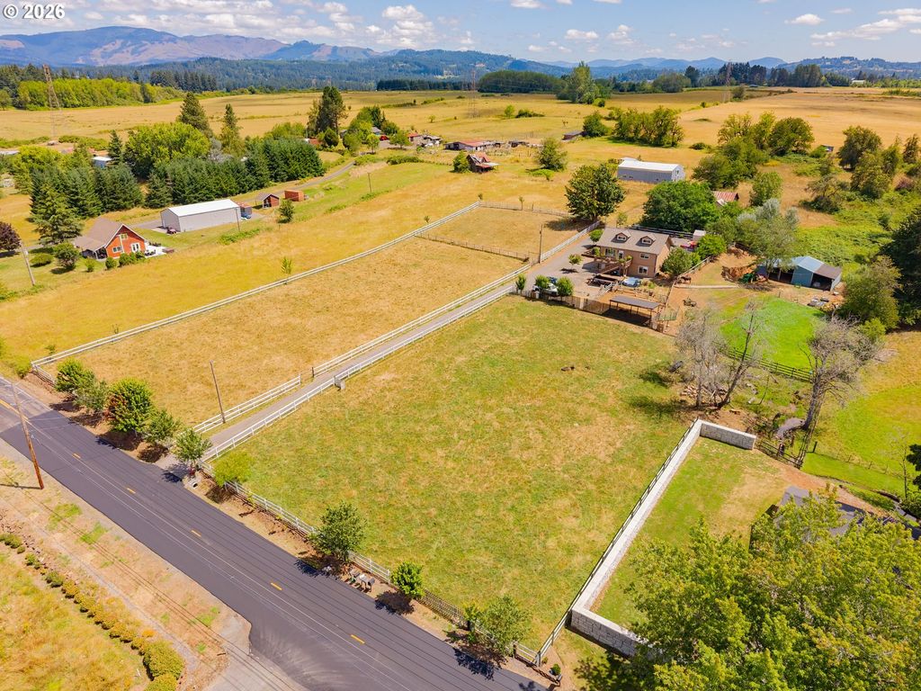 2015 Se 283RD Ave, Camas, WA 98607