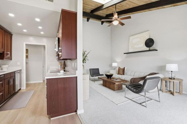 255 S Rengstorff Avenue 2, Mountain View, CA 94040
