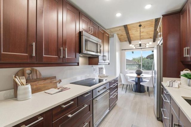 255 S Rengstorff Avenue 2, Mountain View, CA 94040