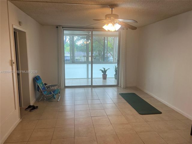 5950 Del Lago Circle 201, Sunrise, FL 33313