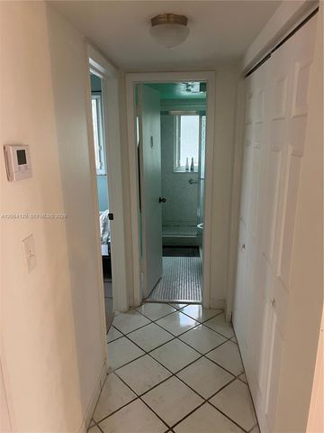 5950 Del Lago Circle 201, Sunrise, FL 33313