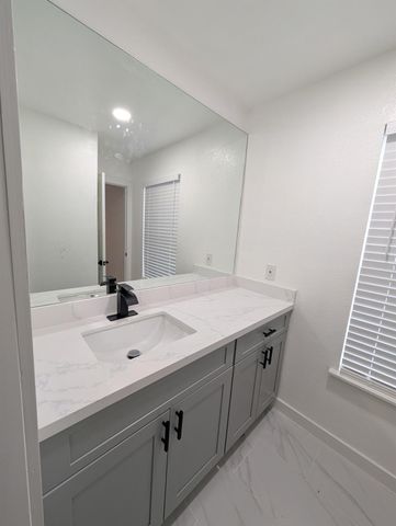 6001 Reims Road 1412, Houston, TX 77036