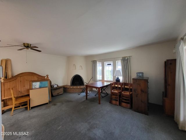 237 N Calle Del Diablo, Green Valley, AZ 85614