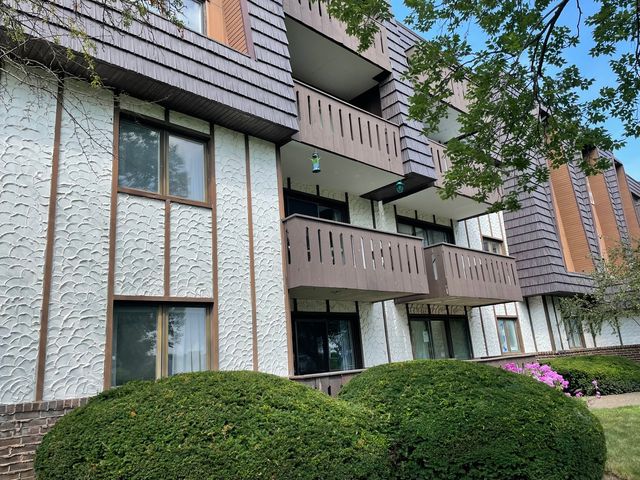 13200 W Heiden Circle 2209, Lake Bluff, IL 60044