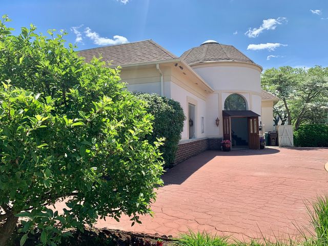13200 W Heiden Circle 2209, Lake Bluff, IL 60044
