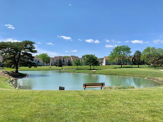 13200 W Heiden Circle 2209, Lake Bluff, IL 60044