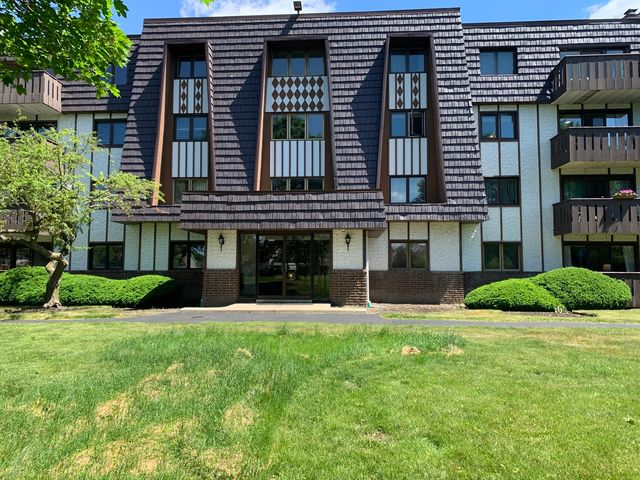 13200 W Heiden Circle 2209, Lake Bluff, IL 60044