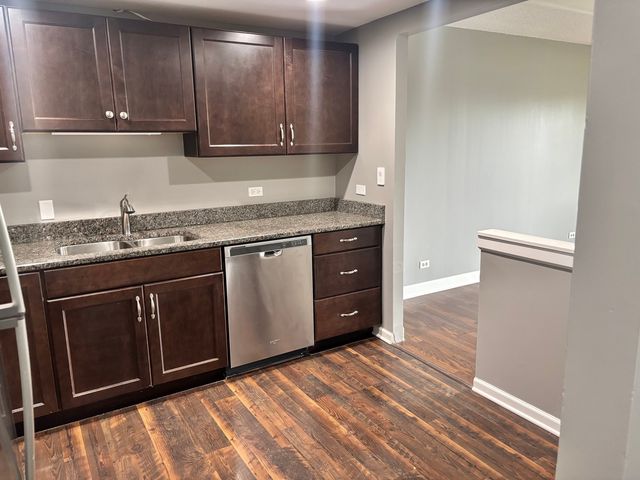 13200 W Heiden Circle 2209, Lake Bluff, IL 60044