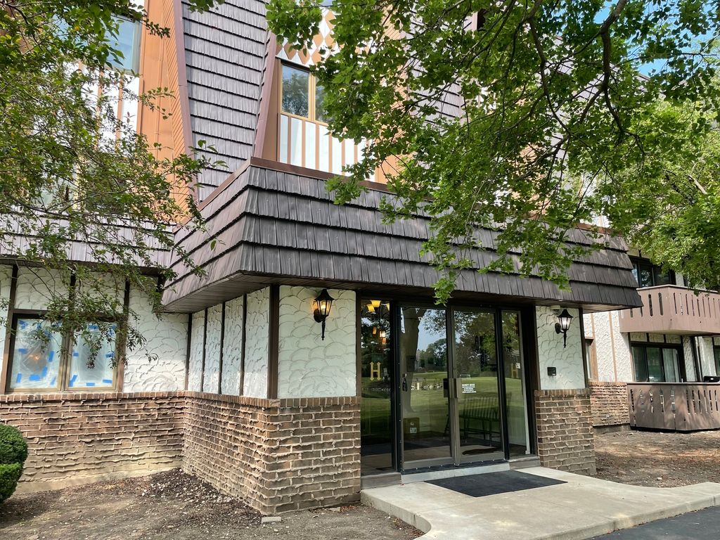 13200 W Heiden Circle 2209, Lake Bluff, IL 60044