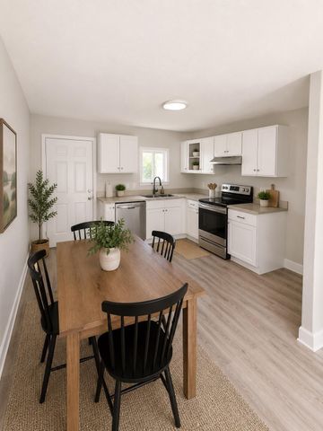 106 S 6th Street B, Highlands, TX 77562