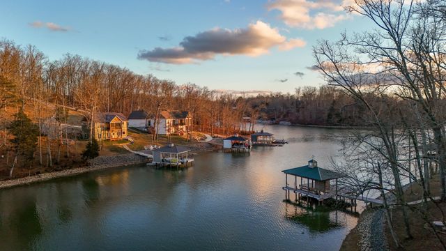 463 Waterfront Way, Ten Mile, TN 37880