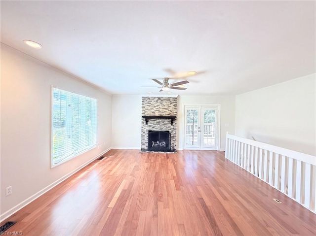 200 Ridgelea Court, Winston-salem, NC 27104