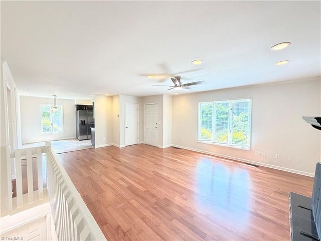 200 Ridgelea Court, Winston-salem, NC 27104