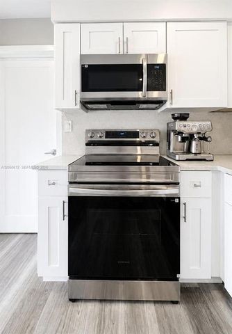 6601 NW 9th Street, Plantation, FL 33317
