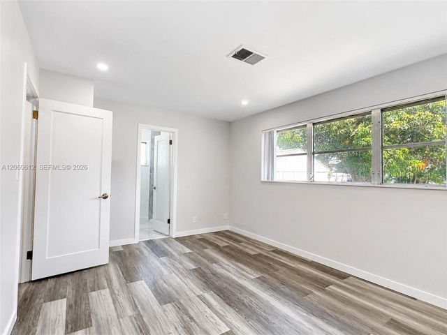 6601 NW 9th Street, Plantation, FL 33317