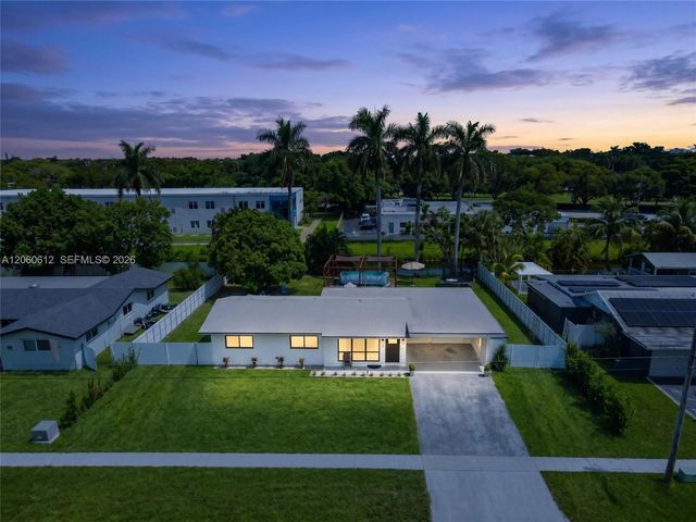 6601 NW 9th Street, Plantation, FL 33317