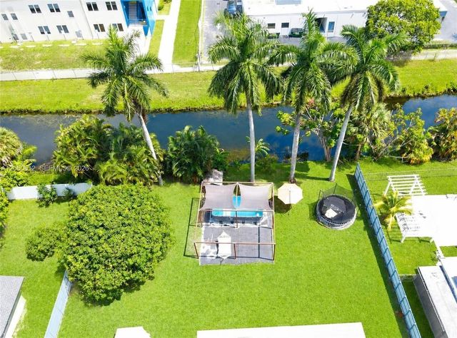 6601 NW 9th Street, Plantation, FL 33317