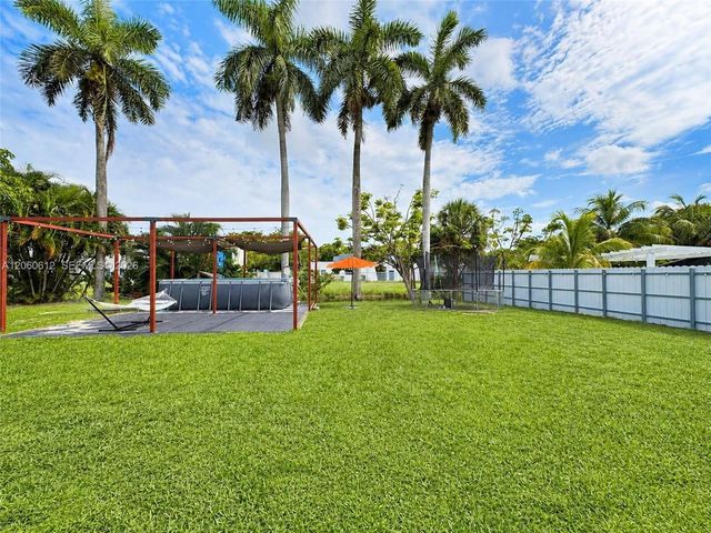 6601 NW 9th Street, Plantation, FL 33317