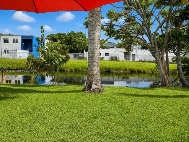 6601 NW 9th Street, Plantation, FL 33317