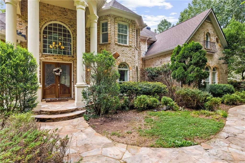 221 Allmond Lane, Alpharetta, GA 30004