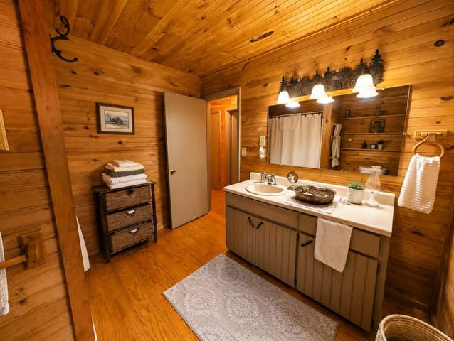550 Ross Road, Mineral Bluff, GA 30559