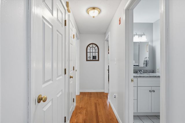 87 Overledge Extension, Derry, NH 03038