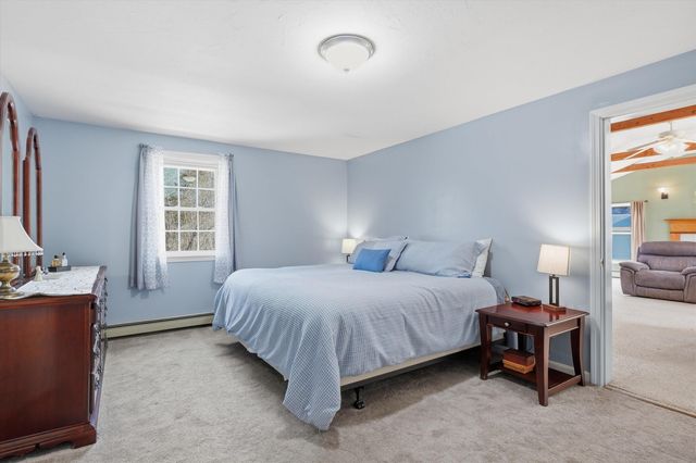 87 Overledge Extension, Derry, NH 03038