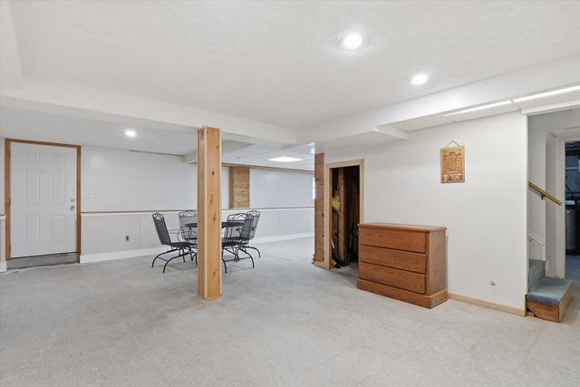 87 Overledge Extension, Derry, NH 03038