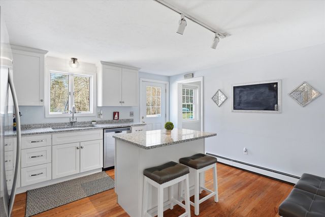 87 Overledge Extension, Derry, NH 03038