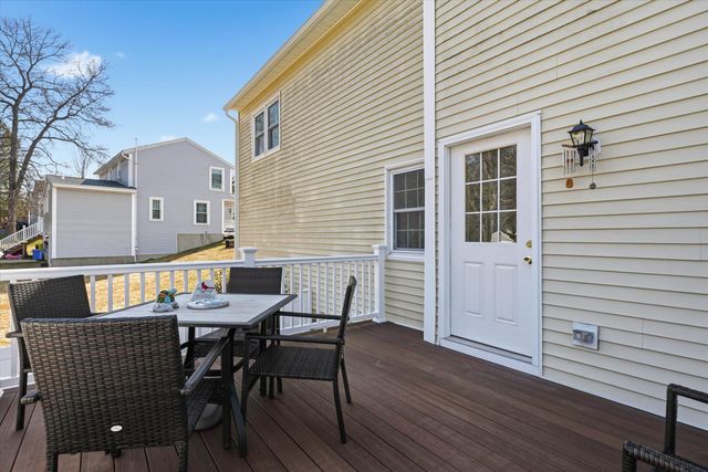 87 Overledge Extension, Derry, NH 03038