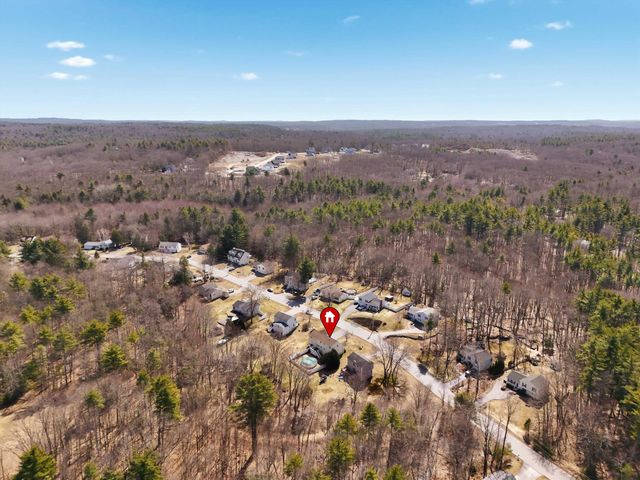 87 Overledge Extension, Derry, NH 03038