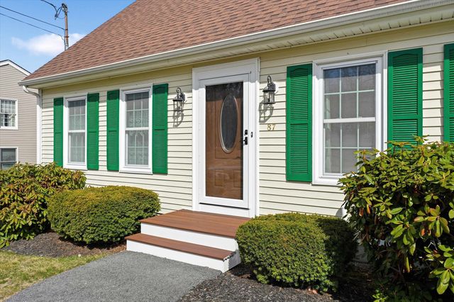 87 Overledge Extension, Derry, NH 03038