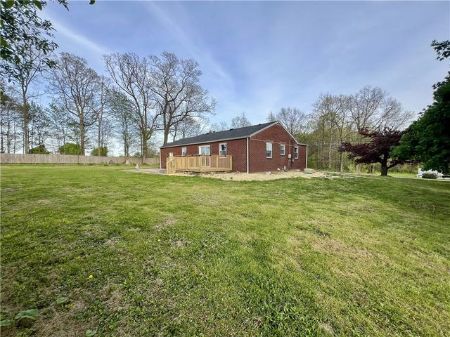 1057 Winfield Rd, Winfield Twp, PA 16023