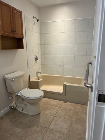 444 woodward Road 3, North Providence, RI 02904