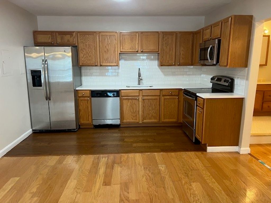 444 woodward Road 3, North Providence, RI 02904