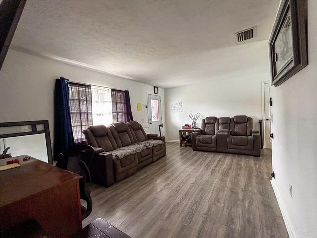 39219 5TH AVENUE, Zephyrhills, FL 33542