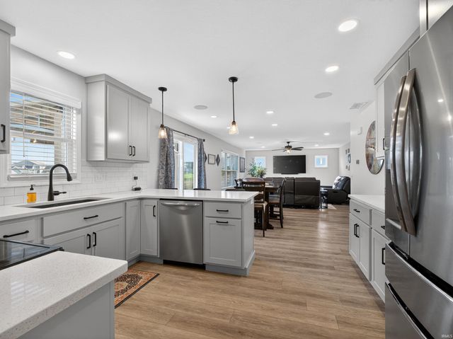 1224 Switchfoot Drive, Huntertown, IN 46748