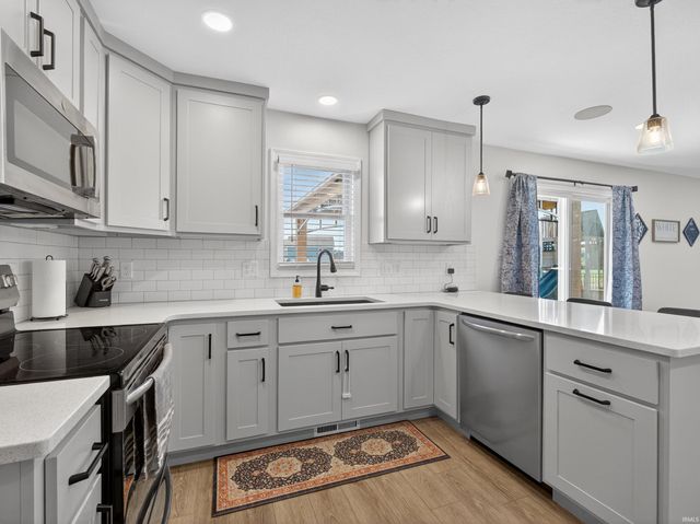 1224 Switchfoot Drive, Huntertown, IN 46748