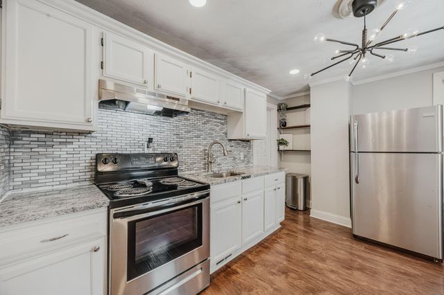 144 Cedar Alley, Columbus, OH 43215