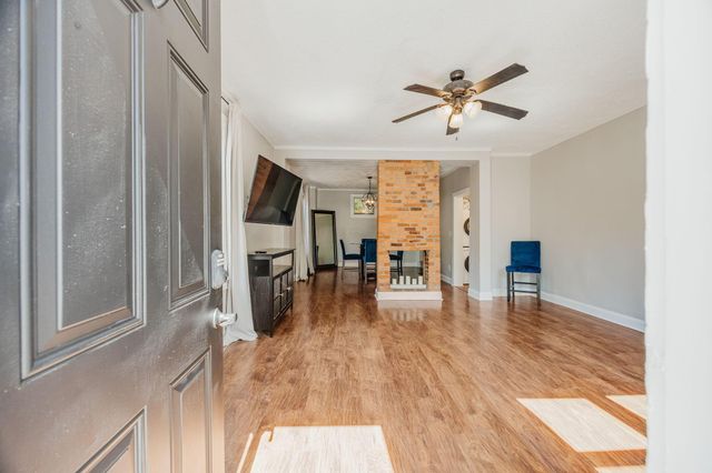 144 Cedar Alley, Columbus, OH 43215